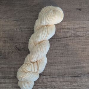 Cream Yarn Skein